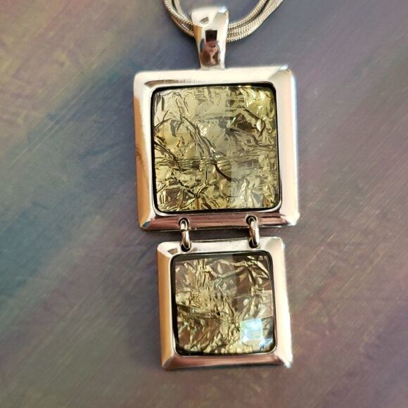 EUC Pretty Lia Sophia Pendant Necklace - Picture 4 of 7